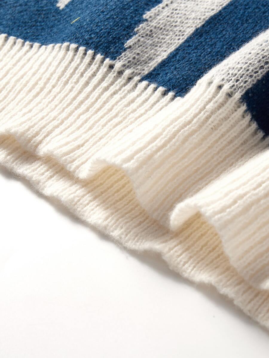 Manfinity Hypemode Casual men's sweater with Round neck, Long Sleeves, and Graphic detail