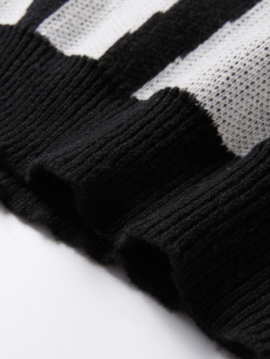 Manfinity Hypemode Casual men's sweater with Round neck, Long Sleeves, and Graphic detail